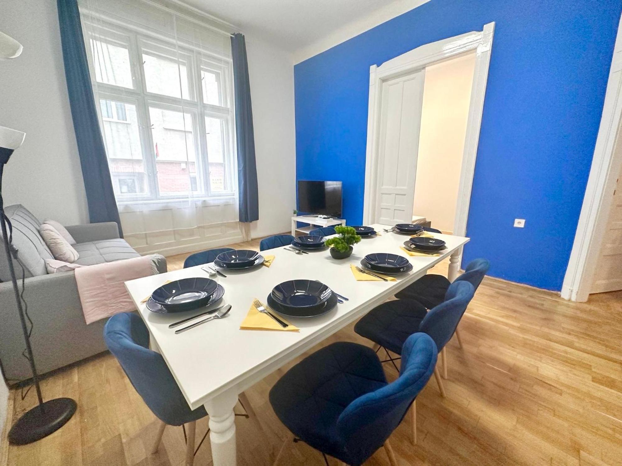 Elegant For 8 Person With Free Parking For 2 Cars Apartment *